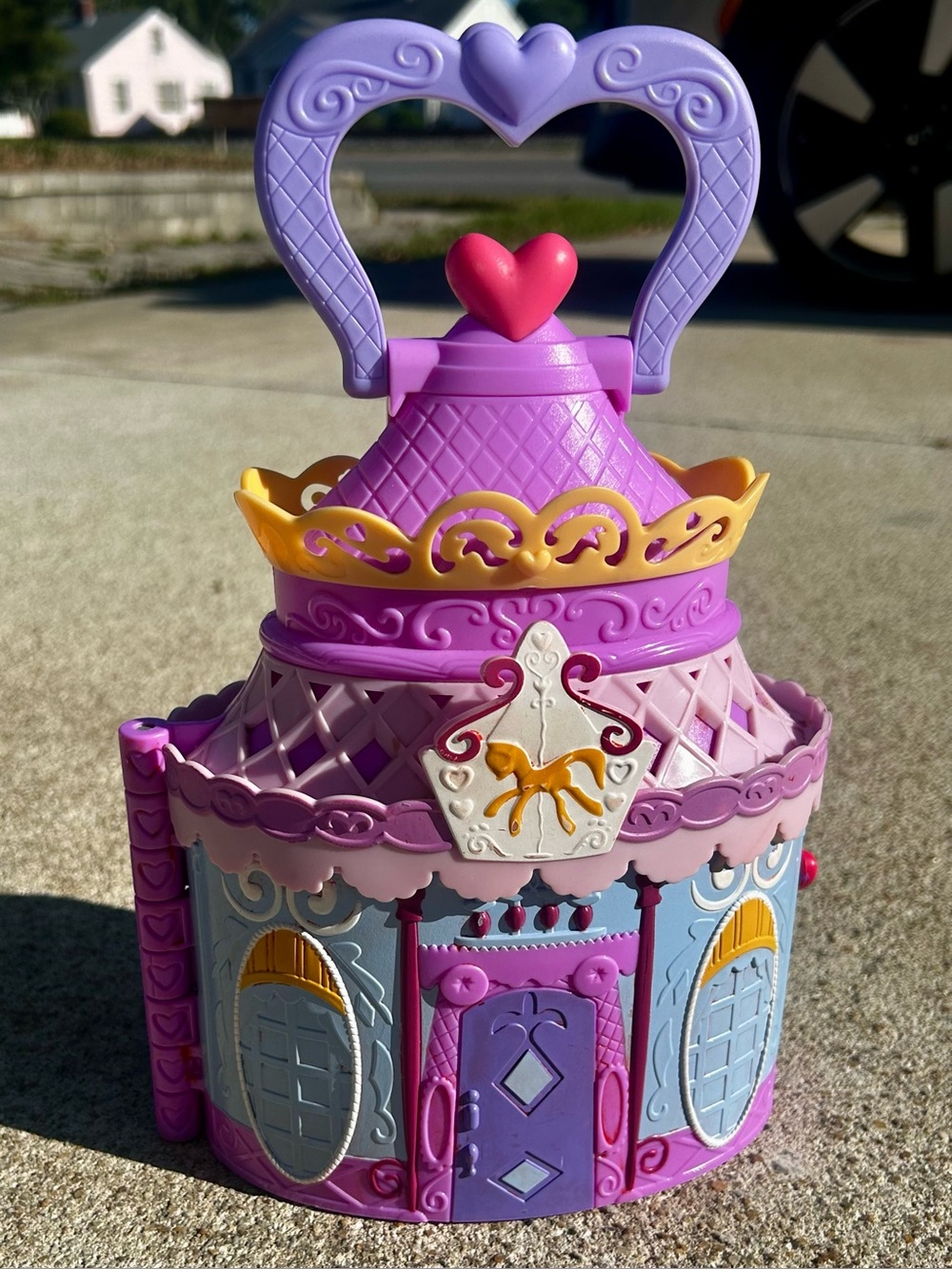 2014 Hasbro My Little Pony Portable Castle with Handle Carrying Case